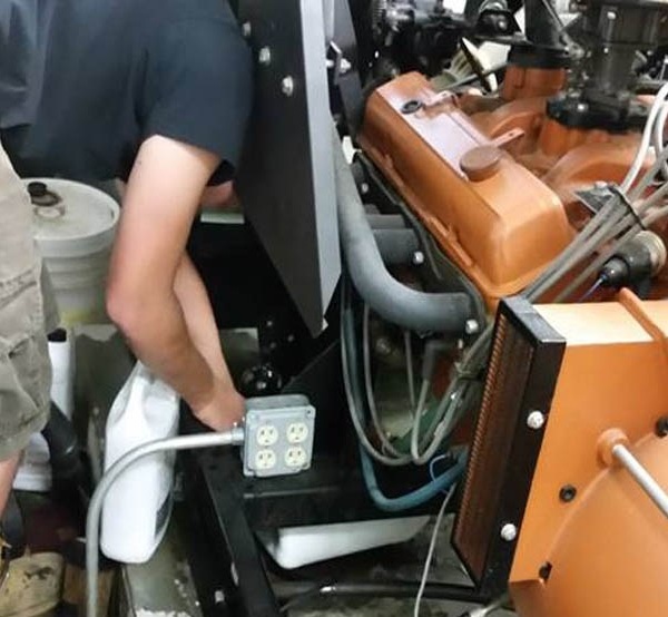 Sửa chữa máy phát điện chạy dầu